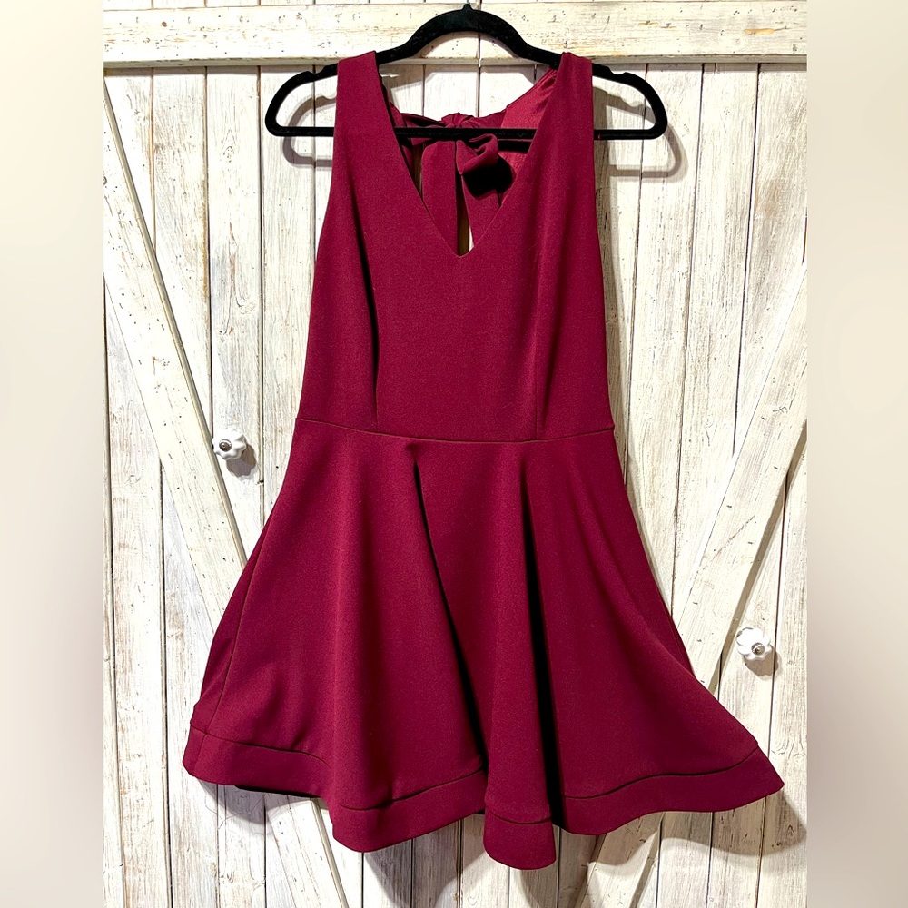 Precious Classy Special Occasion Burgundy dress!? Grand Compliments 🌹
